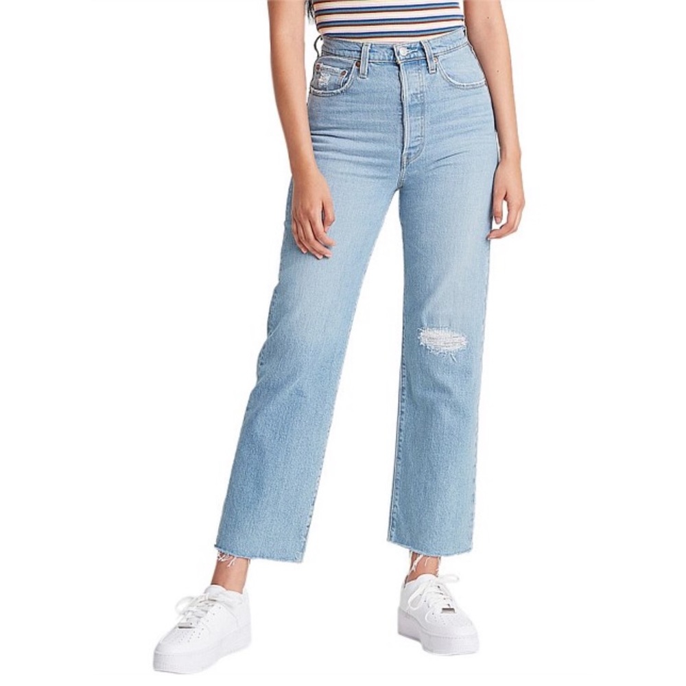 Levi ribcage straight ankle tango status jeans, never worn